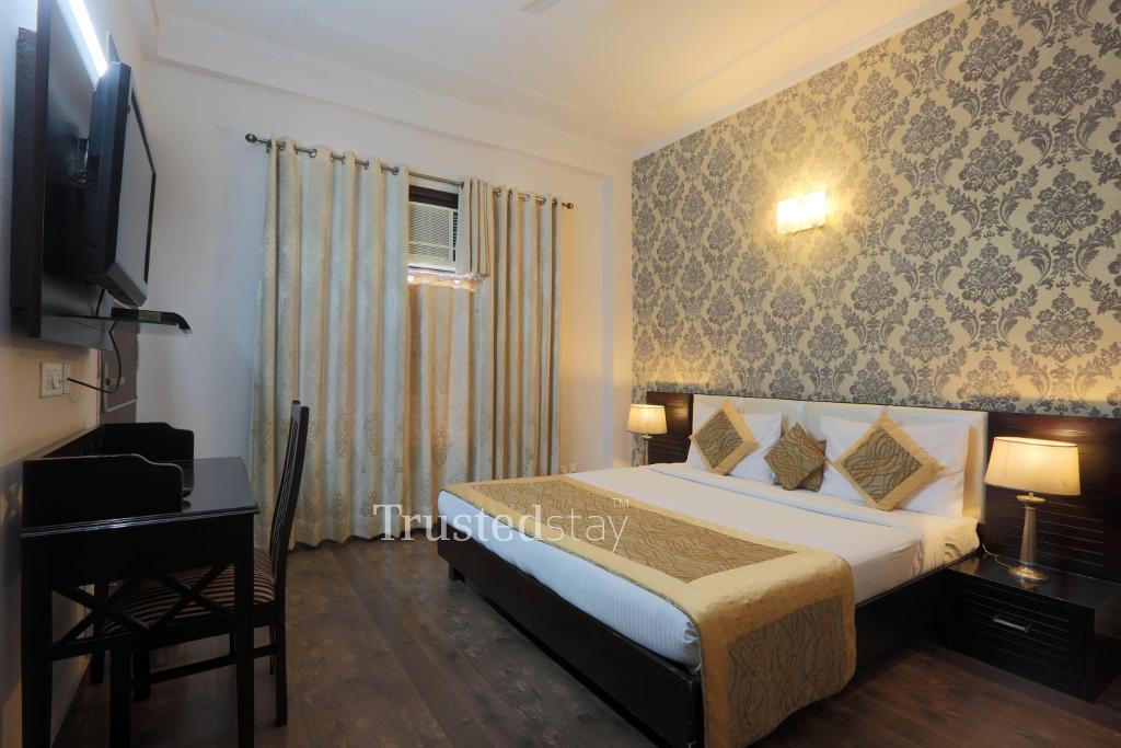Bedroom at a Trustedstay property in Delhi-NCR | Plot D-17 ( VASEG1 )